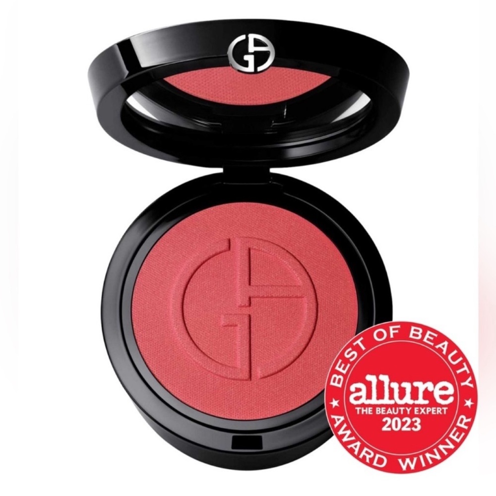Giorgio Armani Luminous Silk Glow Blush in shade 40 Mania